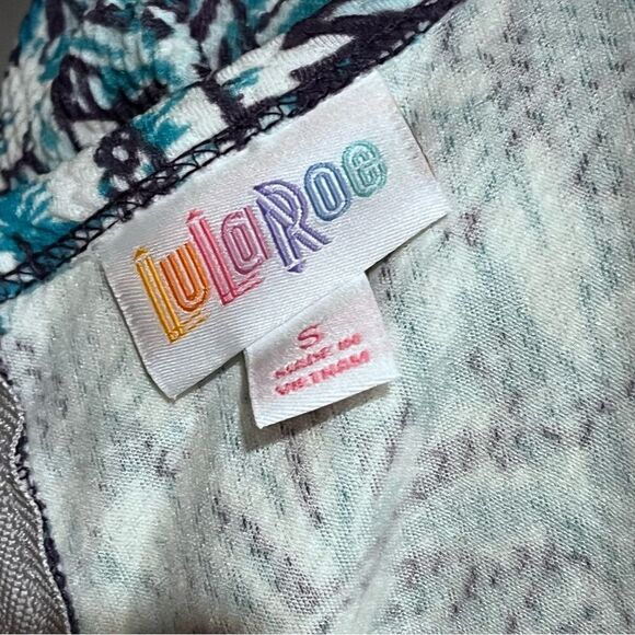 Gorgeous LuLaRoe Amelia floral short sleeve knee length dress - Picture 11 of 14